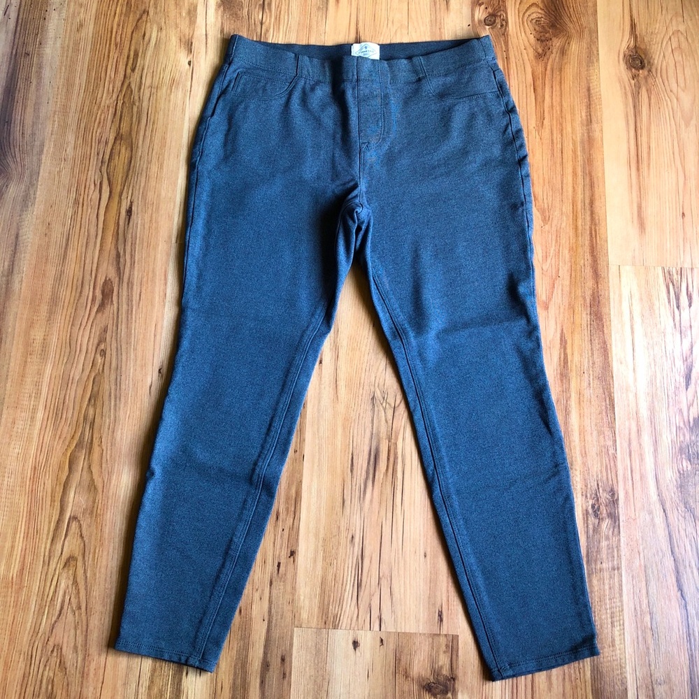 St. John’s Bay Pants Gray Medium Petite Women’s